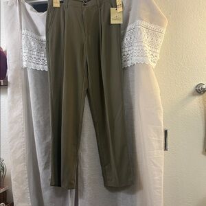 Tommy Bahama Men's/Women’s Khaki 100%silk. Dark pebble. Women 12/14